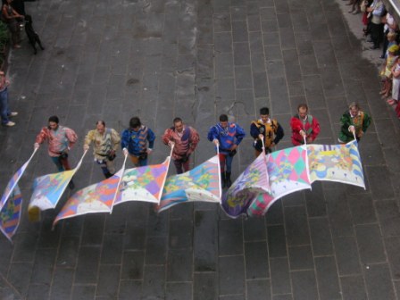 Sansepolcro Banner Group demonstrating their skills in the Piazza